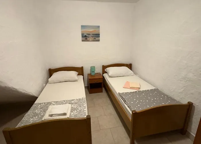 Kula Apartment *